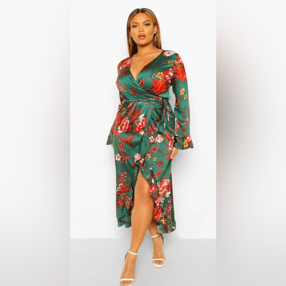 Boohoo Plus Green Floral Asymmetrical Wrap Dress